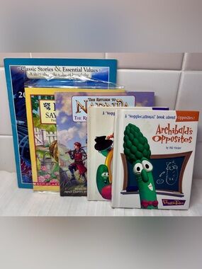 🐔CHICK-FIL-A🐔 SET OF 5 COLLECTORS 📚
